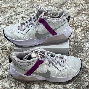 AIR ZOOM CROSSOVER GS 'WHITE BARELY GRAPE'